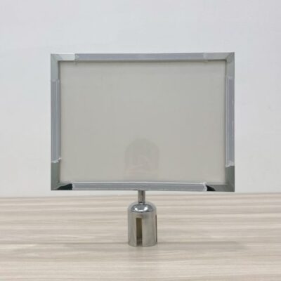 Bảng chỉ dẫn gắn cột chắn inox khổ A3 8 Bang thong tin cot phan cach BRBA32 7 500x500 1