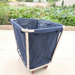 Xe dọn đồ bẩn phòng khách sạn túi vải 4 Xe thu dọn đồ bẩn phòng khách sạn túi vải