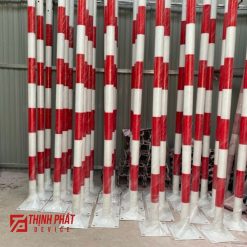 Cọc gắn gương lồi giao thông