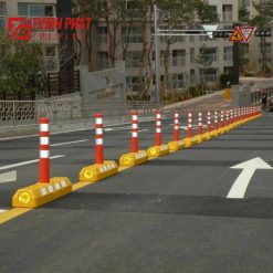 Dải phân làn có đế cắm cọc tiêu