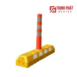 Dải phân làn có đế cắm cọc tiêu đế vàng
