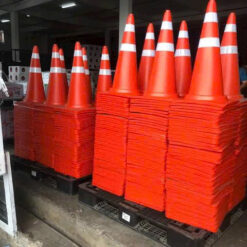 Cọc tiêu hình chóp Hàn Quốc