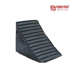 Cục chặn bánh xe tam giác di động màu đen
