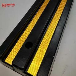 Thanh cao su ốp tường