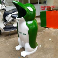 Thùng rác hình chim cánh cụt 2 Thùng rác con chim cánh cụt xanh lá