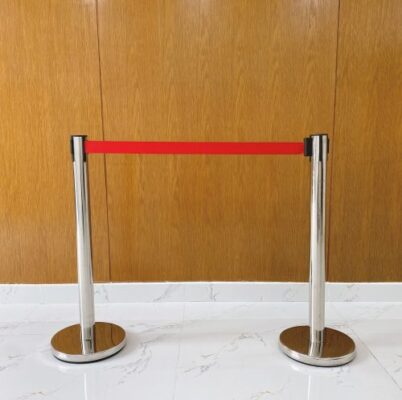 Cot phan cach day do 1 500x497 1