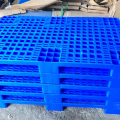 pallet nhua lot san cu