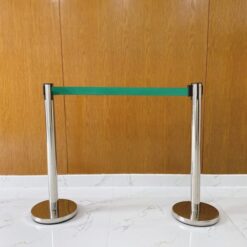 CỘT CHẮN INOX DÂY KÉO 2M DÂY XANH LÁ
