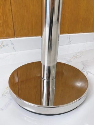 Cột phân cách inox dây xanh dương 2m 6 cot phan cach 2 500x667 2